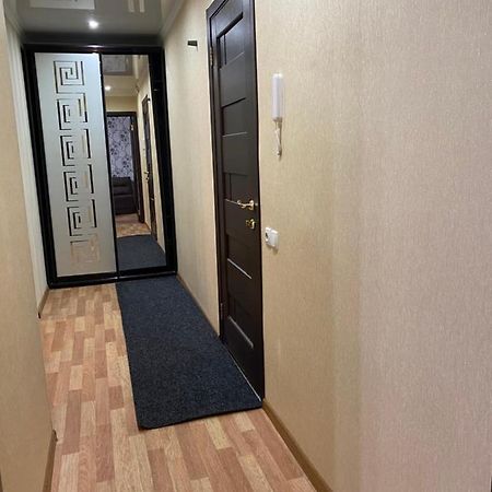 2 Комнатная Квартира, До 6 Спальных Мест Apartment Krivoy Rog Bagian luar foto