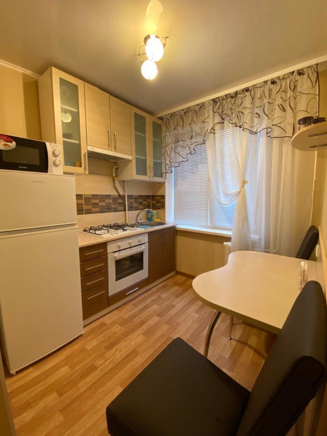 2 Комнатная Квартира, До 6 Спальных Мест Apartment Krivoy Rog Bagian luar foto