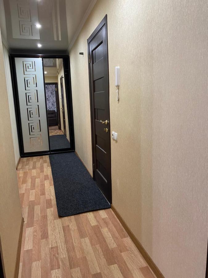 2 Комнатная Квартира, До 6 Спальных Мест Apartment Krivoy Rog Bagian luar foto