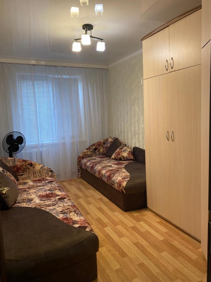 2 Комнатная Квартира, До 6 Спальных Мест Apartment Krivoy Rog Bagian luar foto