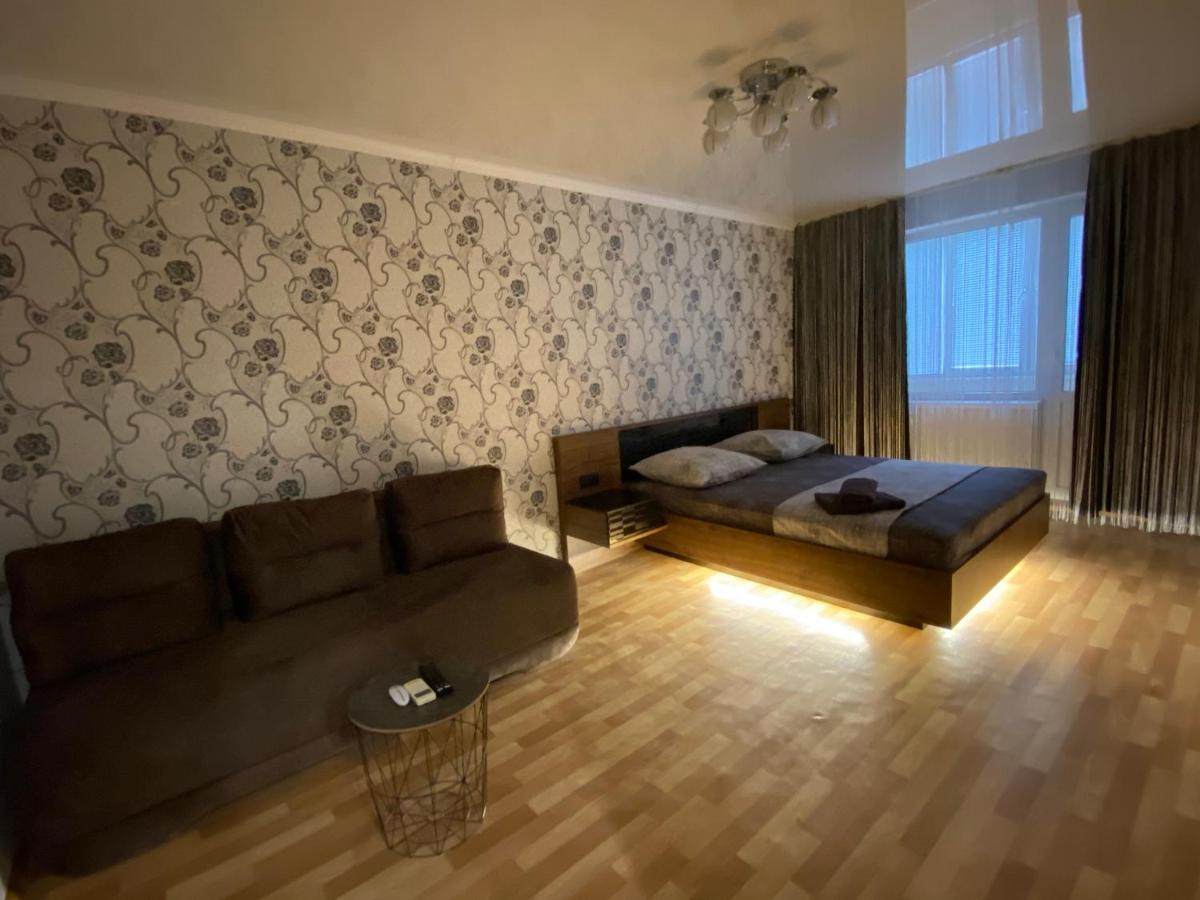 2 Комнатная Квартира, До 6 Спальных Мест Apartment Krivoy Rog Bagian luar foto